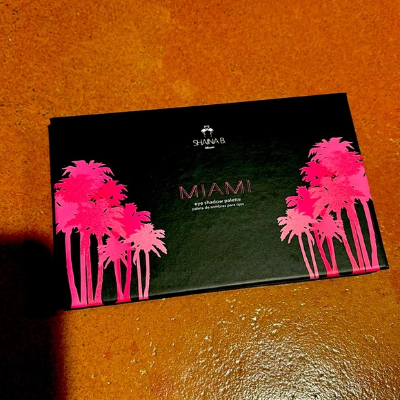 Shaina B. Miami Eye Shadow Palette - Picture 2 of 5